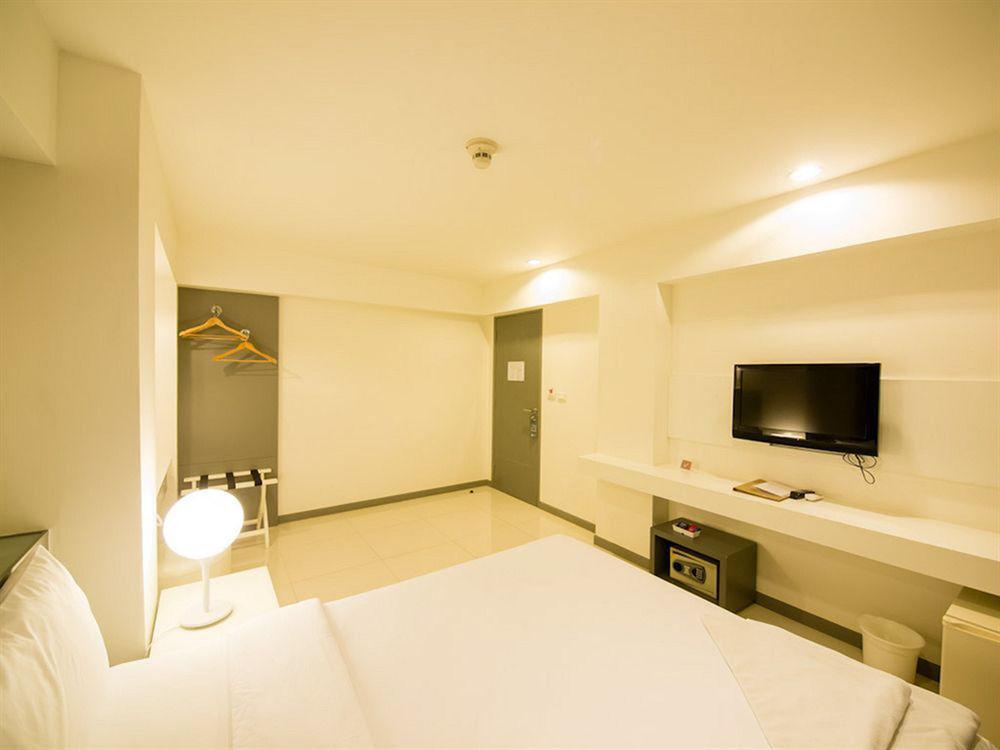 Myhotel Cmyk@Ratchada Bangkok Exteriér fotografie
