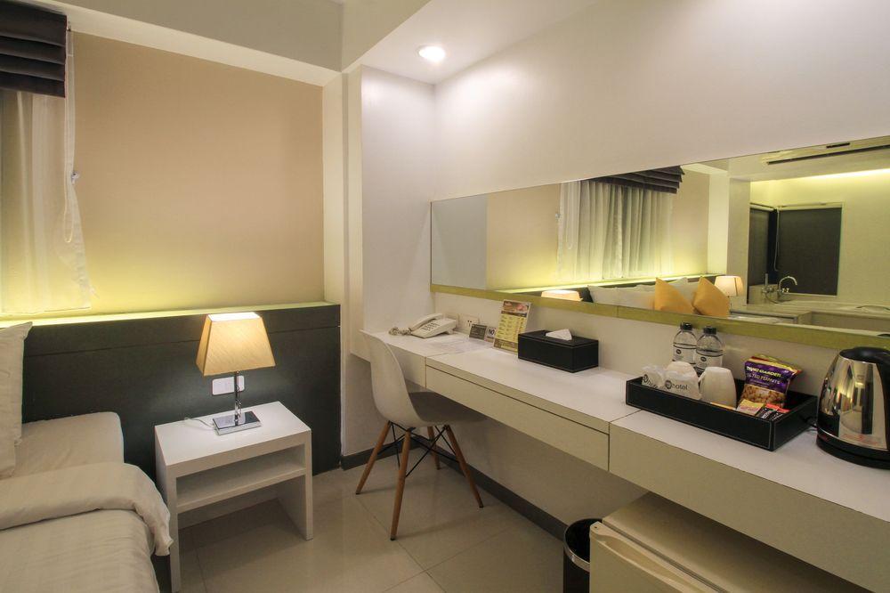 Myhotel Cmyk@Ratchada Bangkok Exteriér fotografie