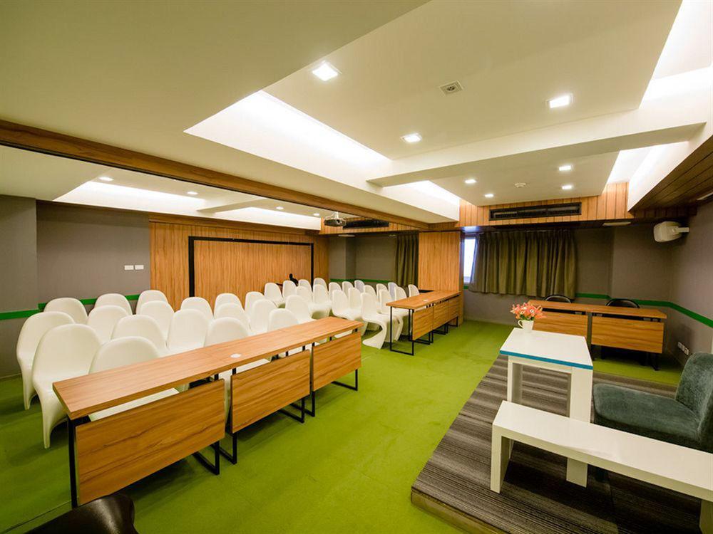 Myhotel Cmyk@Ratchada Bangkok Exteriér fotografie